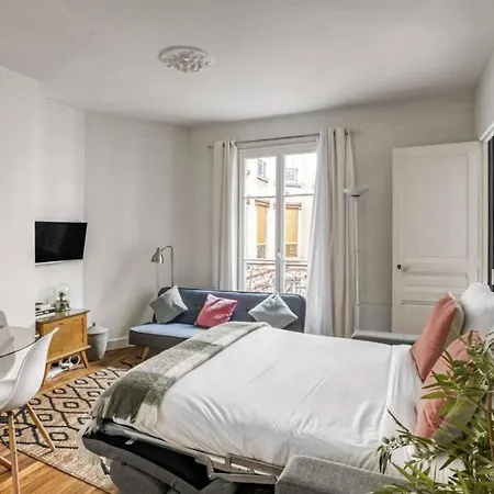 Stunning 2 Bedrooms In *