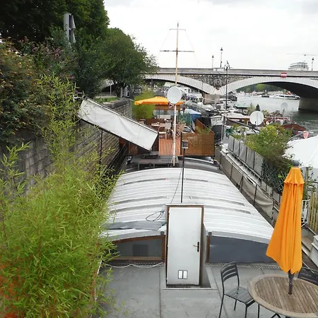 Péniche - Le Nénuphar * Paris