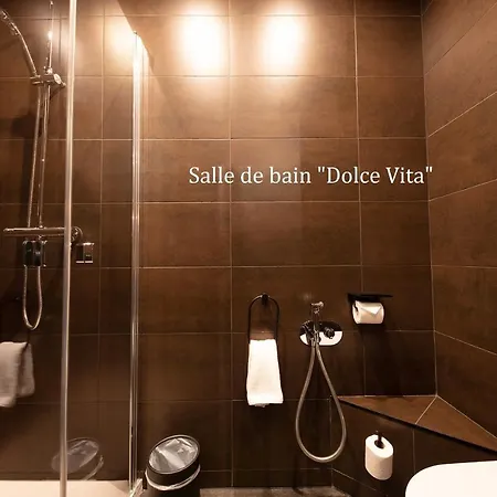 Avec Nuit Insolite Au Dandy Et Jacuzzi Privatise (adults Only) Love hotel *