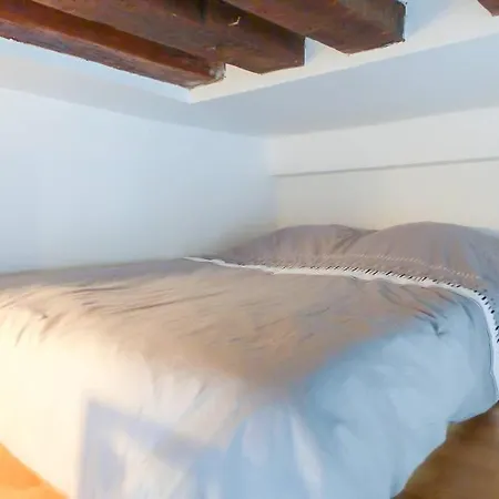 Chatelet Hyper Central Studio With Mezzanine