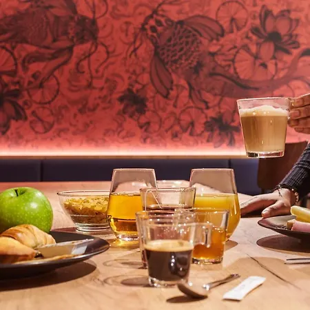 Ibis Styles Gare De L'est Magenta Отель Париж
