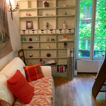 Apartment Charming Latin Quarter Courtyard Duplex For Four *