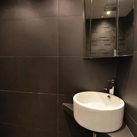 Show Apartment