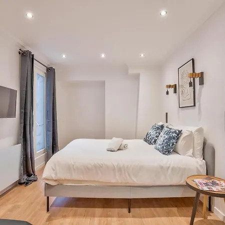 Apartment 102 - Urban Opera Picasso *