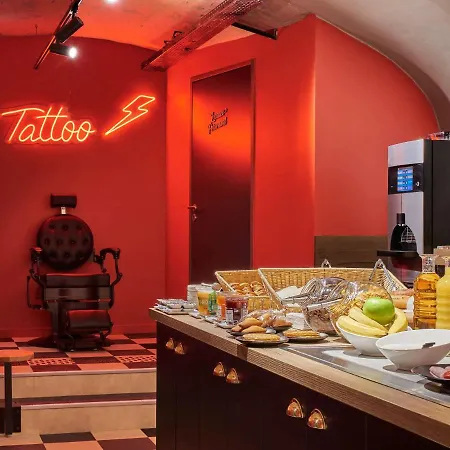 Ibis Styles Gare De L'est Magenta 3*