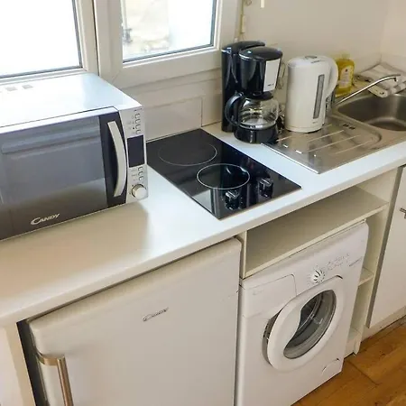 Chatelet Hyper Central Studio With Mezzanine