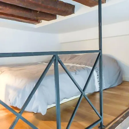 Chatelet Hyper Central Studio With Mezzanine