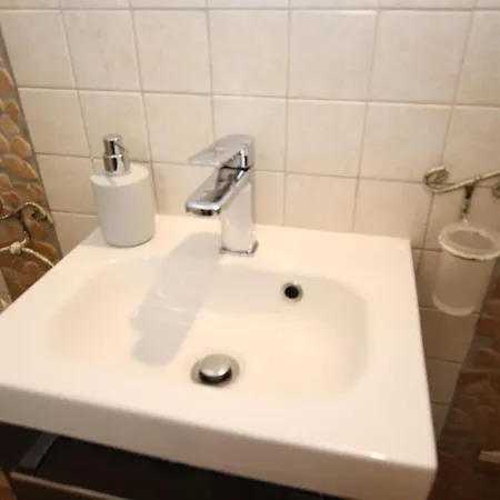 Appartement Victoires Near Louvre Paris