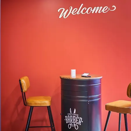 Ibis Styles Gare De L'est Magenta
