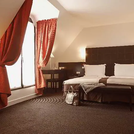 Hotel Plaza Tour Eiffel Paryż