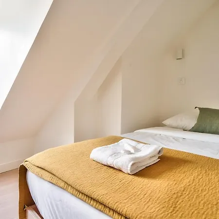 New Cocoon Duplex For 2 In The Heart Of Paris