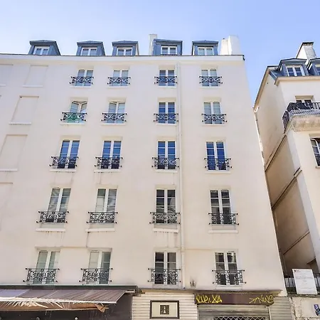 New Cocoon Duplex For 2 In The Heart Of Apartment Paris