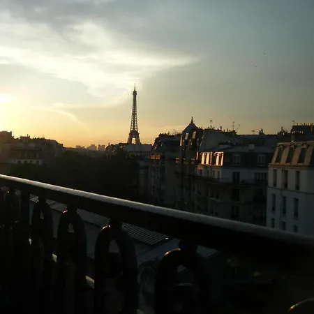 Eiffel 4*