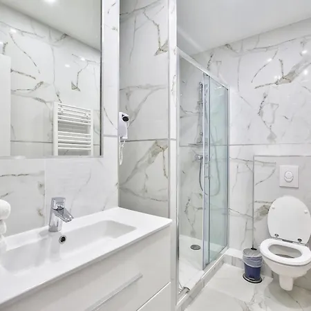 81 - Luxe Sebastopol Apartamento