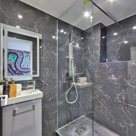 Apartment 128 - Urban Art Rock Champs-elysees Paris