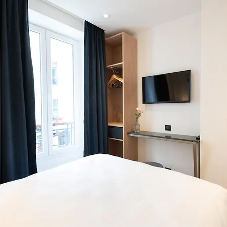 Au Coeur Des Arts Et Metiers Hotel