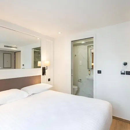 Au Coeur Des Arts Et Metiers Hotel 3*