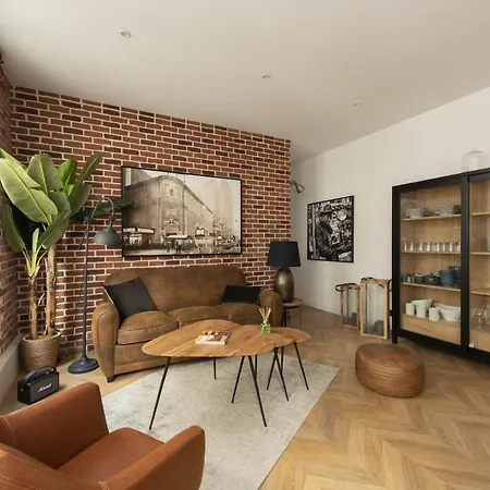 Apartament Time Line *
