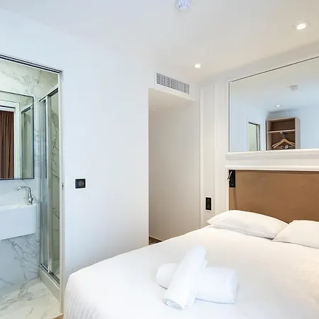 Au Coeur Des Arts Et Metiers Hotel 3*