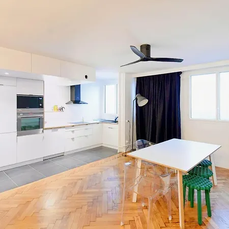 Apt In Height On The Canal View On All Apartment *