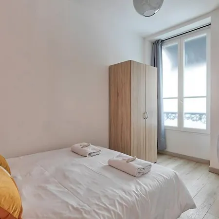 Appartement Cva Large In République - 6p