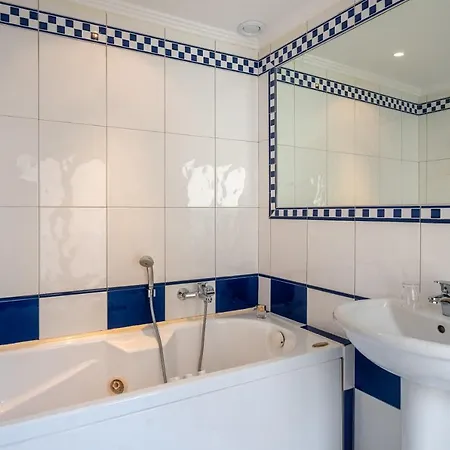 Hotel London 3*