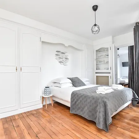 Cmg Menilmontant Apartment