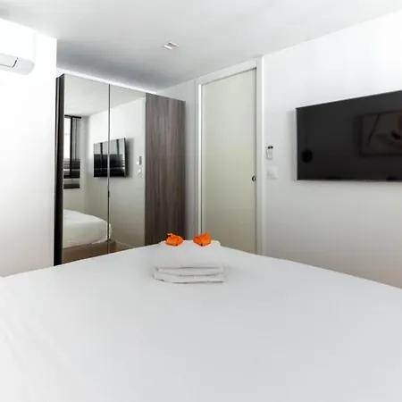 Hsh Invalides-palais Bourbon Luxueux 4p Apartment Paris
