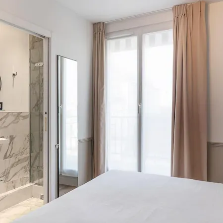 31 - Tour Eiffel Hotel 3*