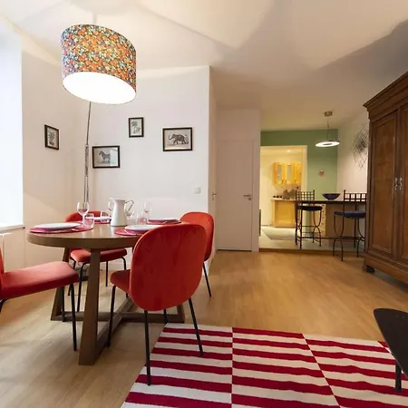 Pre-vert Apartment