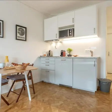 Guest house Alexis' Apartments