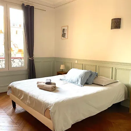 Marvellous Sunbathed 3br At The Heart Of