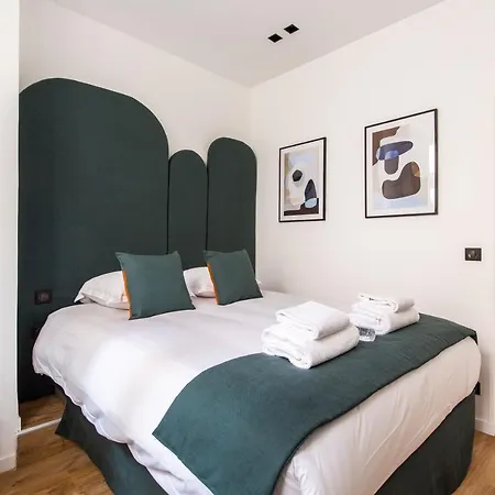 Apartment Cmg Martel Paris