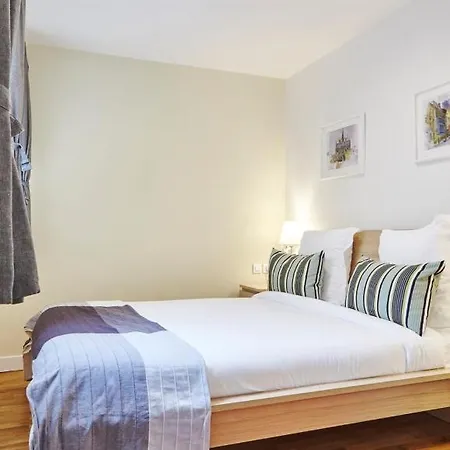 Nice 2 Bedroom Near Bastille *
