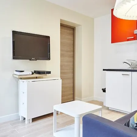 Apartment Nice 2 Bedroom Near Bastille Paris
