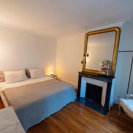Roulette Apartment Paris