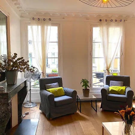 Апартаменты Real Parisian With 2 Bedrooms And Ac *