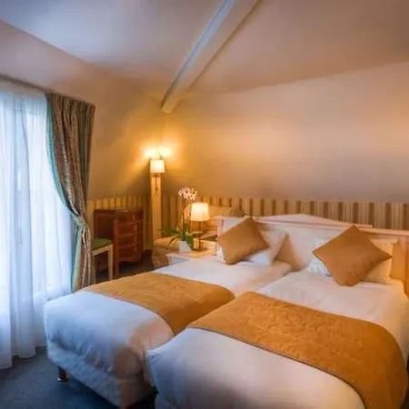 Louvre Sainte Anne 3*