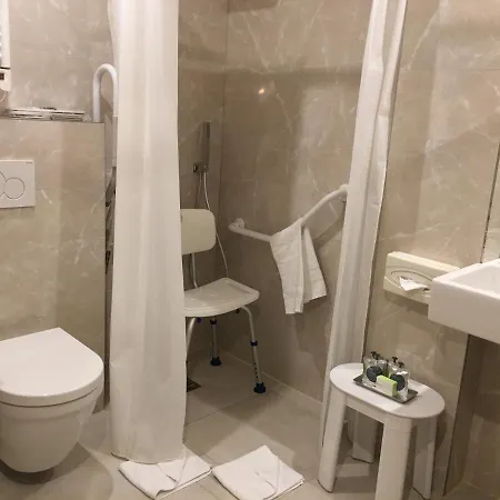 Louvre Sainte Anne Hotel Paris