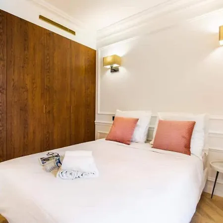 Newly Rebuilt By Architect - Center Of Apartment Paris
