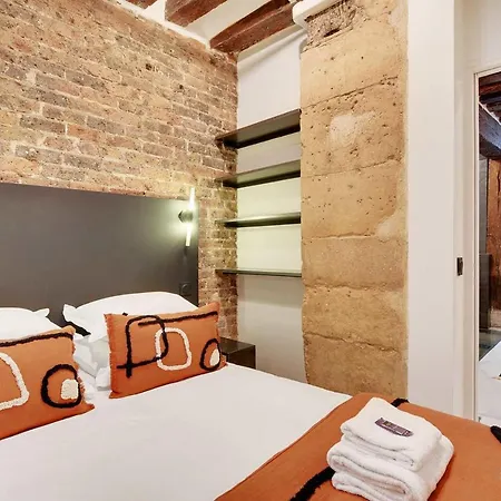 Apartment Triplex Douillet - Beaubourg - Temple Paris