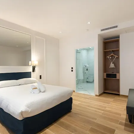 Au Coeur De Republique Hotel