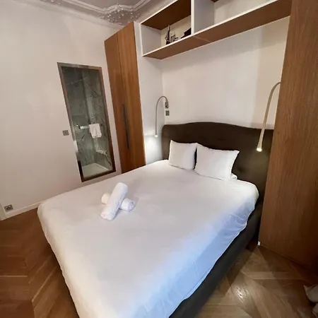 Raynouard Apartment