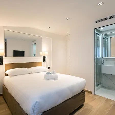 Au Coeur De Republique Hotel