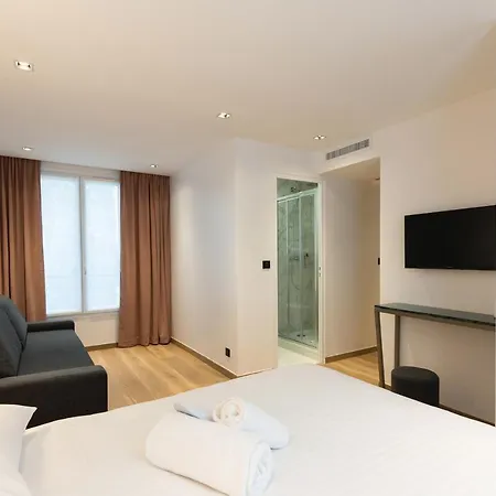 Hotel Au Coeur De Republique Paris