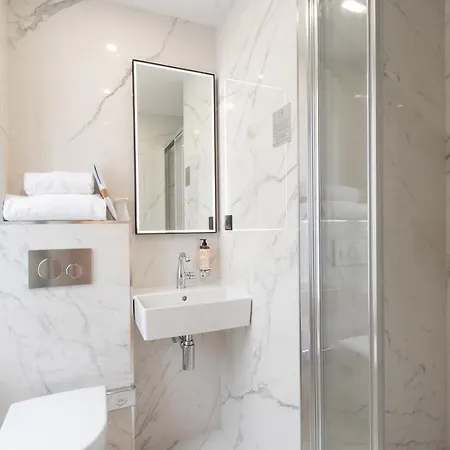 Hotel Au Coeur De Republique 3*