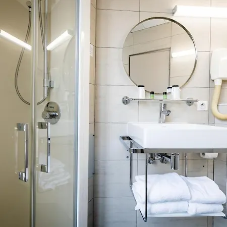 Du Parc Montparnasse 3*