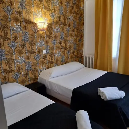 Résidence De Bruxelles Hotel Parigi