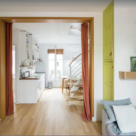 Petit Lumineux Et Atypique Apartment