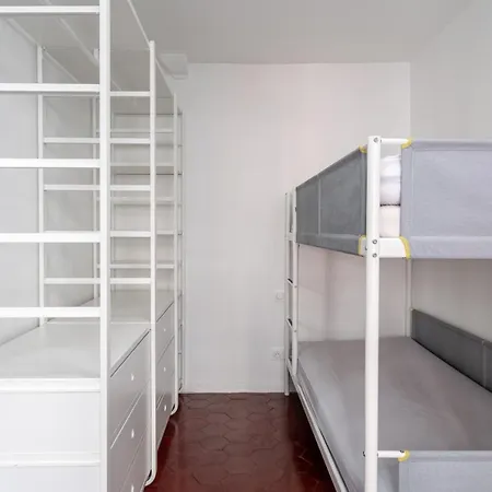 Appartement Entier à *